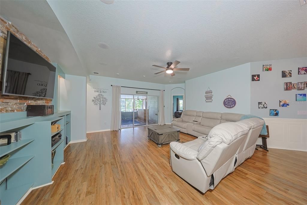 待售: $464,990 (4 贝兹, 3 浴室, 2638 平方英尺)