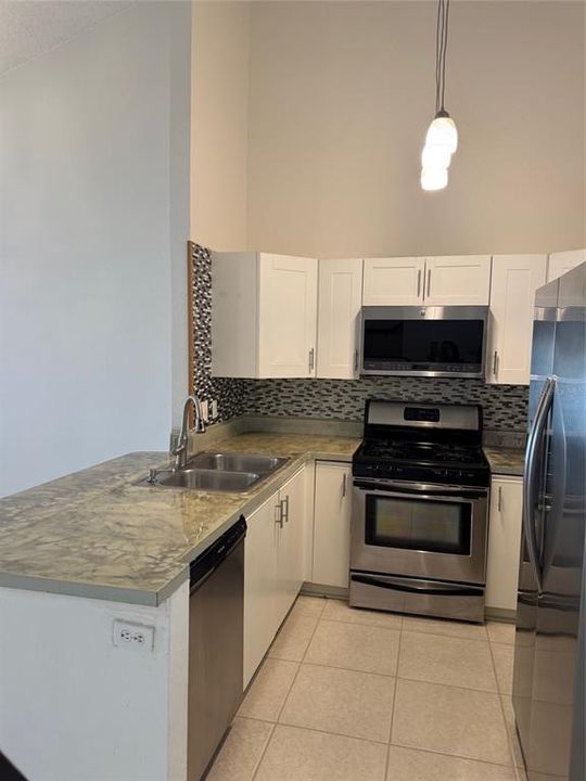 En Renta: $2,100 (3 camas, 2 baños, 1216 Pies cuadrados)