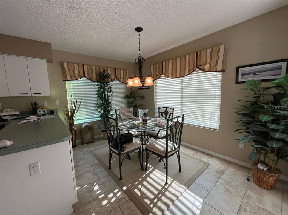 待售: $318,000 (3 贝兹, 2 浴室, 1757 平方英尺)