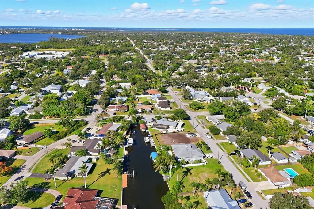 На продажу: $749,900 (0.24 acres)