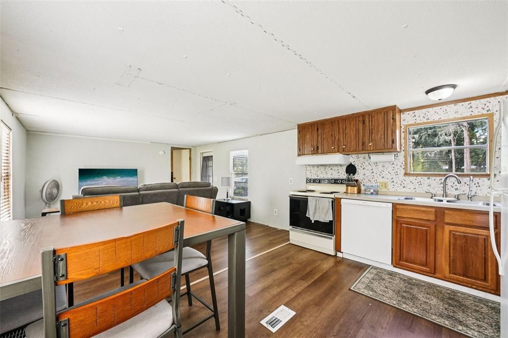 En Venta: $265,000 (2 camas, 1 baños, 784 Pies cuadrados)