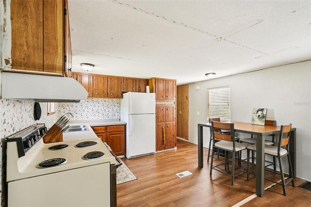 En Venta: $265,000 (2 camas, 1 baños, 784 Pies cuadrados)