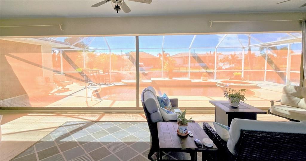 合同活跃: $959,000 (3 贝兹, 2 浴室, 2473 平方英尺)