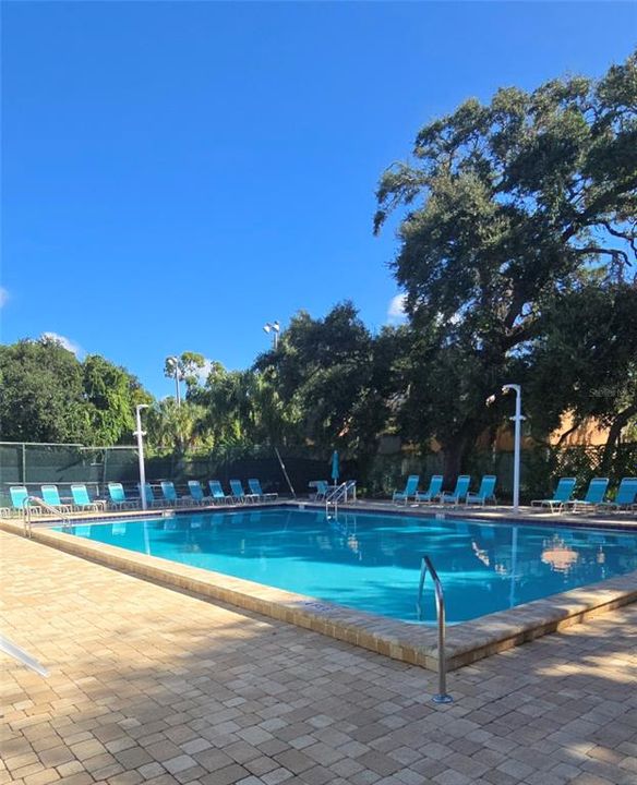 For Rent: $2,550 (2 beds, 2 baths, 1100 Square Feet)