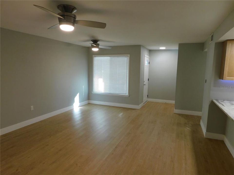 For Rent: $2,550 (2 beds, 2 baths, 1100 Square Feet)