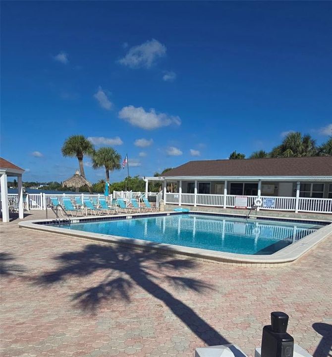 For Rent: $2,550 (2 beds, 2 baths, 1100 Square Feet)