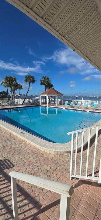 For Rent: $2,550 (2 beds, 2 baths, 1100 Square Feet)