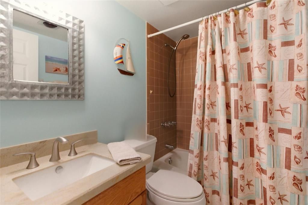 For Sale: $264,900 (2 beds, 2 baths, 1389 Square Feet)