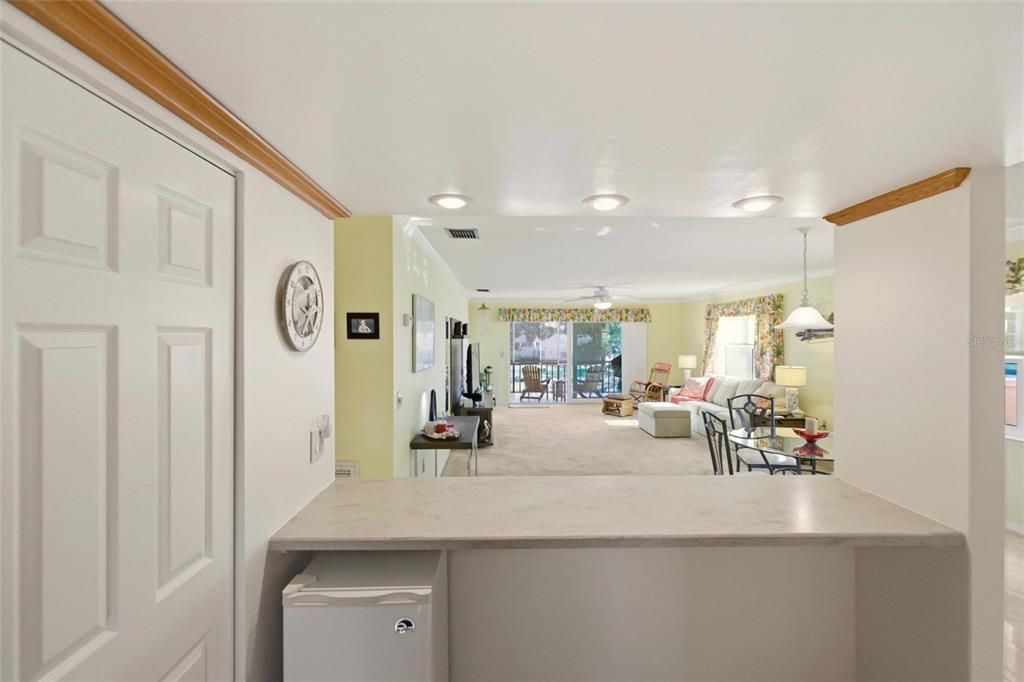 For Sale: $264,900 (2 beds, 2 baths, 1389 Square Feet)