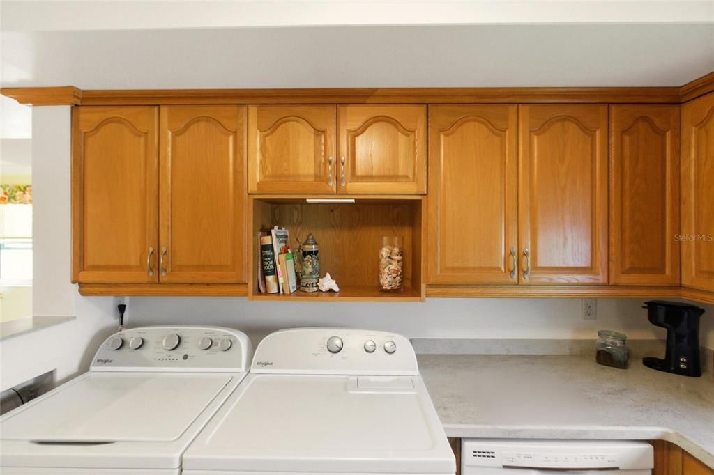 For Sale: $264,900 (2 beds, 2 baths, 1389 Square Feet)