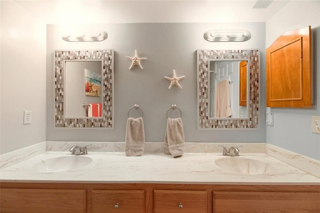 For Sale: $264,900 (2 beds, 2 baths, 1389 Square Feet)