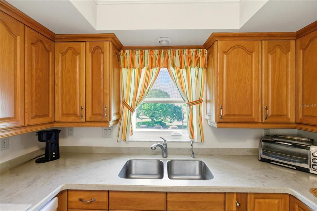 For Sale: $264,900 (2 beds, 2 baths, 1389 Square Feet)