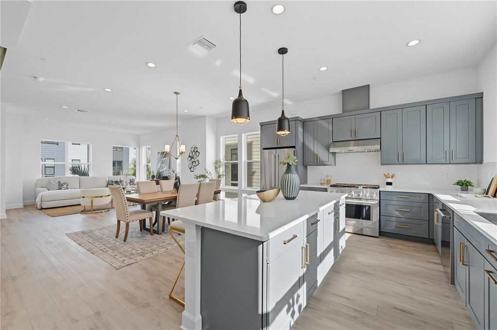 For Sale: $650,000 (3 beds, 3 baths, 2085 Square Feet)