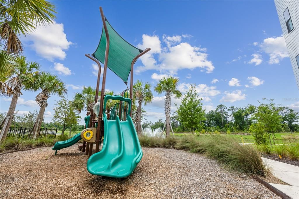 For Sale: $650,000 (3 beds, 3 baths, 2085 Square Feet)