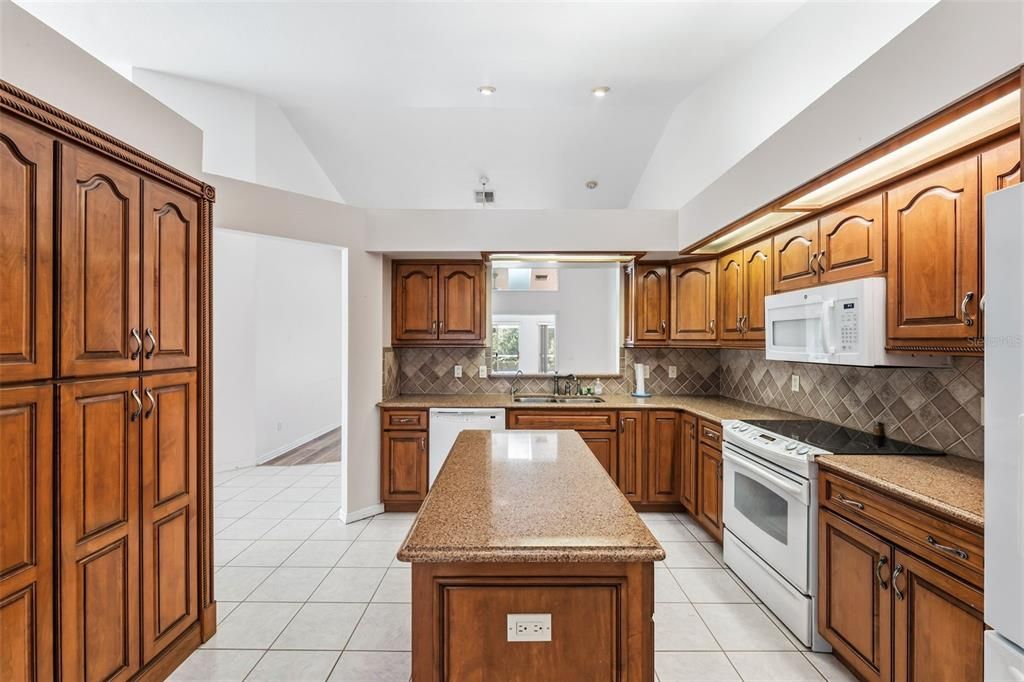 For Sale: $339,000 (3 beds, 2 baths, 2013 Square Feet)