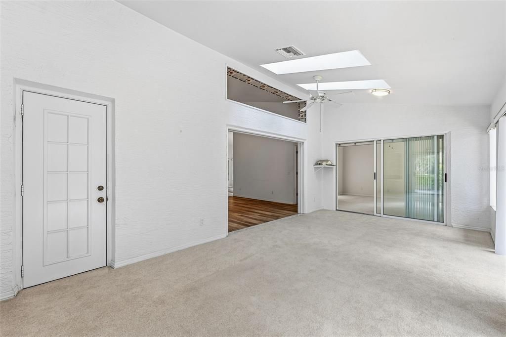 For Sale: $339,000 (3 beds, 2 baths, 2013 Square Feet)