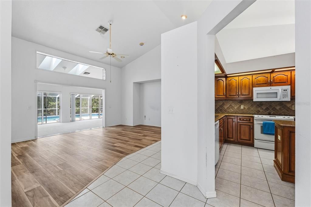 For Sale: $339,000 (3 beds, 2 baths, 2013 Square Feet)