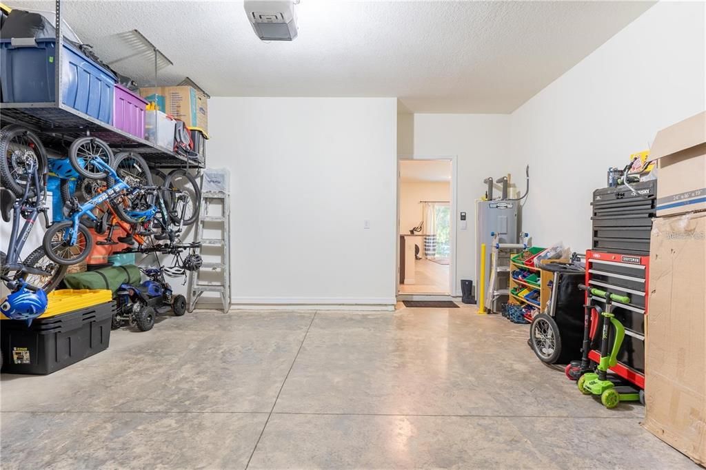 For Rent: $2,600 (5 beds, 3 baths, 2390 Square Feet)