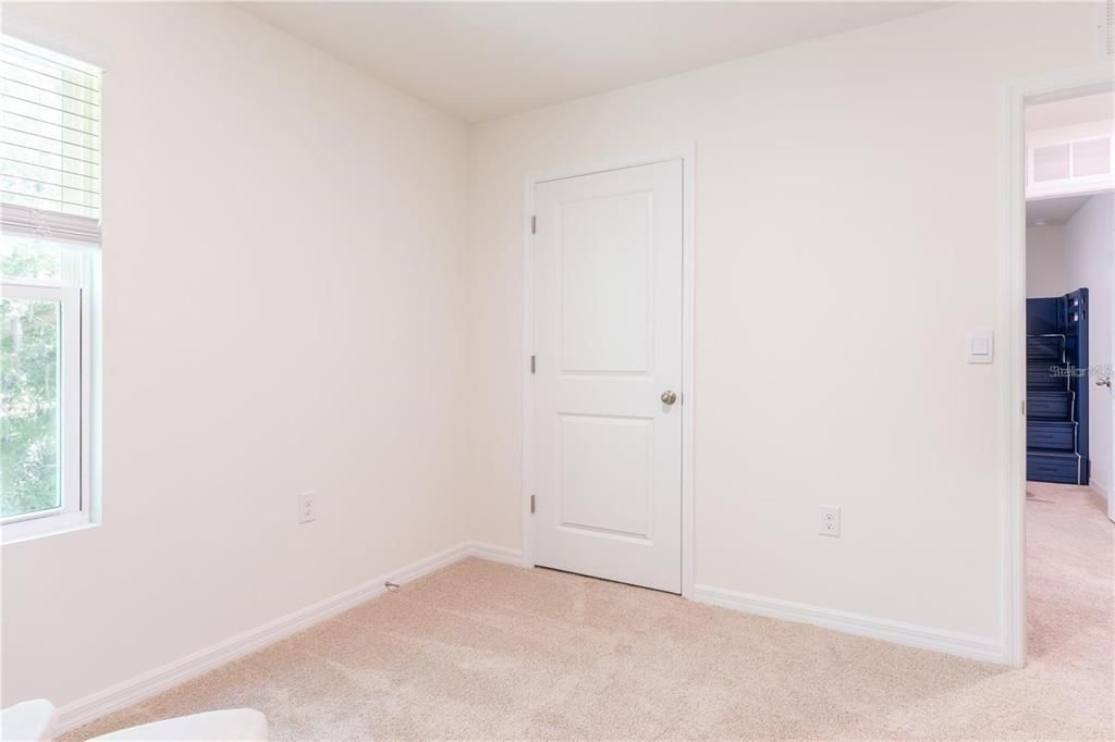 For Rent: $2,600 (5 beds, 3 baths, 2390 Square Feet)