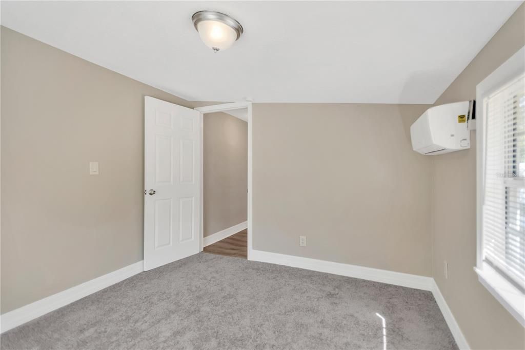 For Sale: $279,900 (3 beds, 1 baths, 1080 Square Feet)