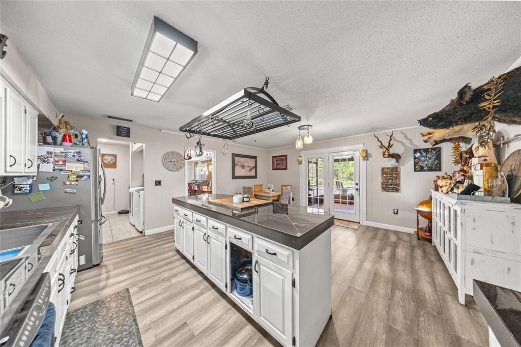 For Sale: $425,000 (4 beds, 2 baths, 2158 Square Feet)