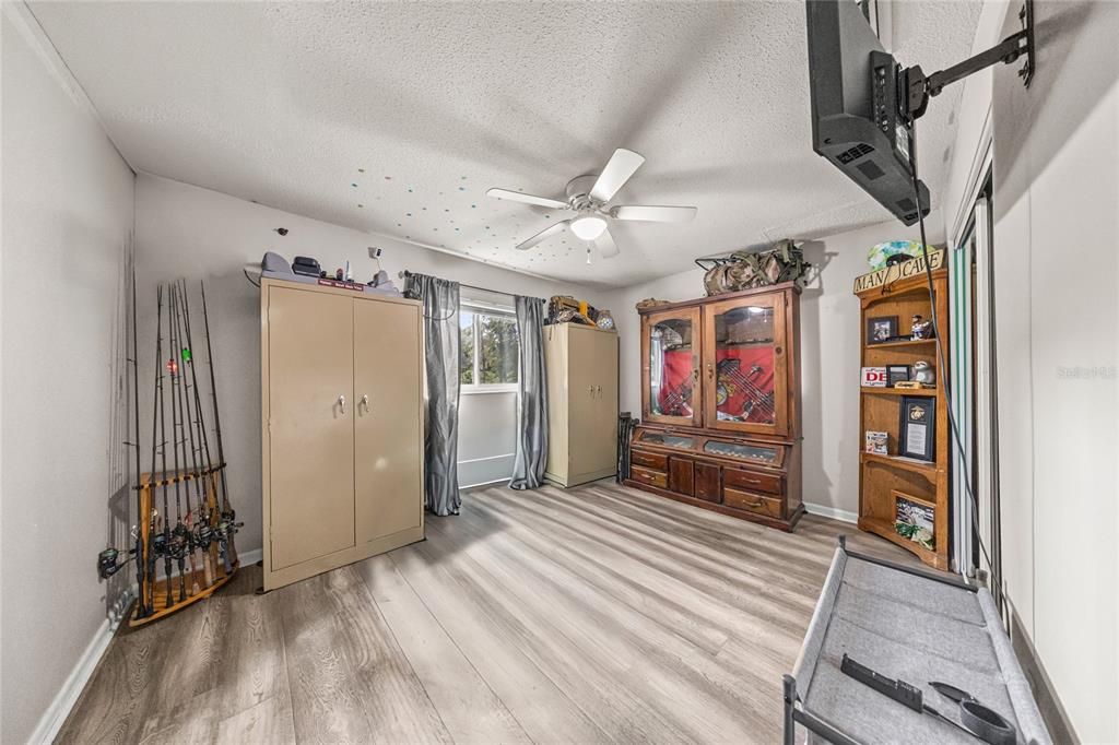 For Sale: $425,000 (4 beds, 2 baths, 2158 Square Feet)