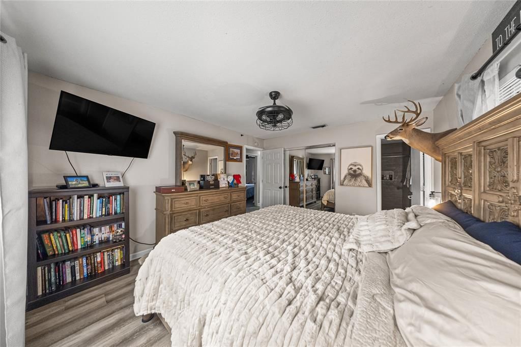 For Sale: $425,000 (4 beds, 2 baths, 2158 Square Feet)