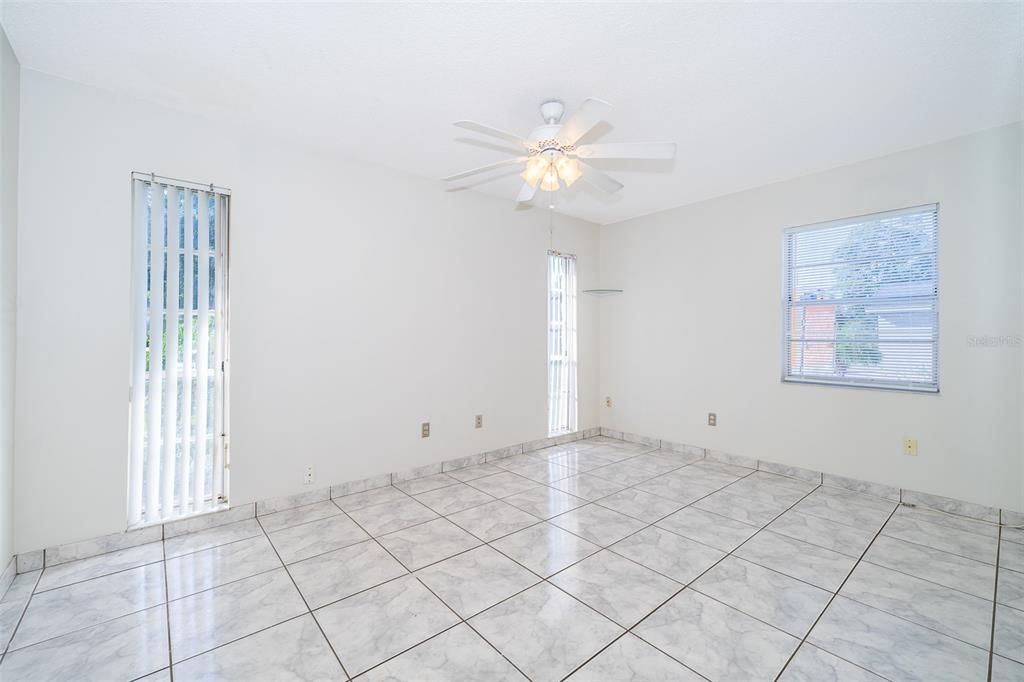 For Rent: $1,800 (2 beds, 1 baths, 1732 Square Feet)