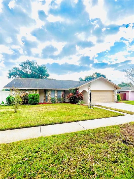 Recently Rented: $3,400 (3 beds, 2 baths, 1724 Square Feet)