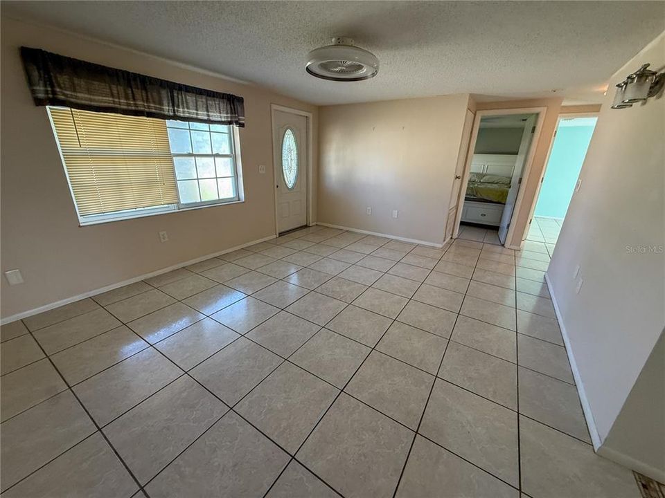 Activo con contrato: $219,750 (2 camas, 1 baños, 744 Pies cuadrados)