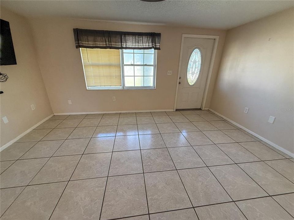 Activo con contrato: $219,750 (2 camas, 1 baños, 744 Pies cuadrados)