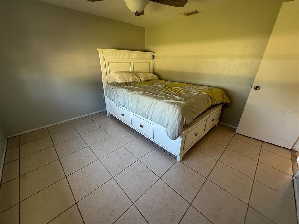 Activo con contrato: $219,750 (2 camas, 1 baños, 744 Pies cuadrados)