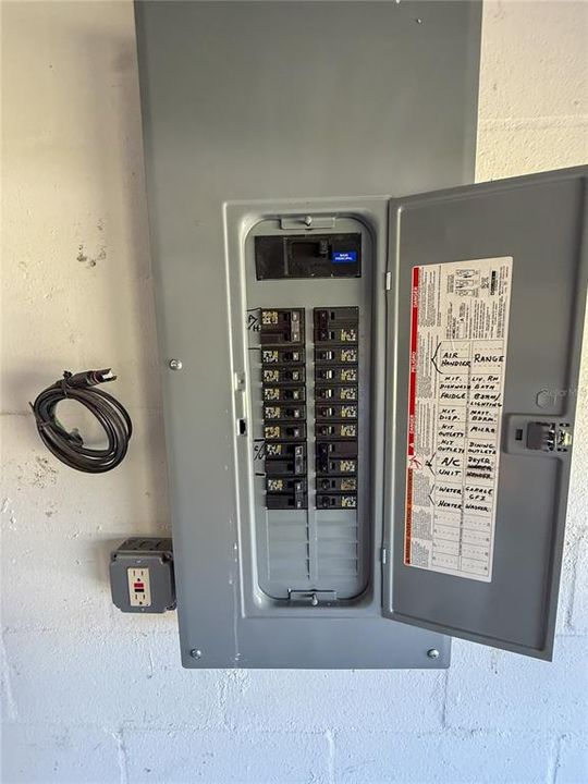 Activo con contrato: $219,750 (2 camas, 1 baños, 744 Pies cuadrados)