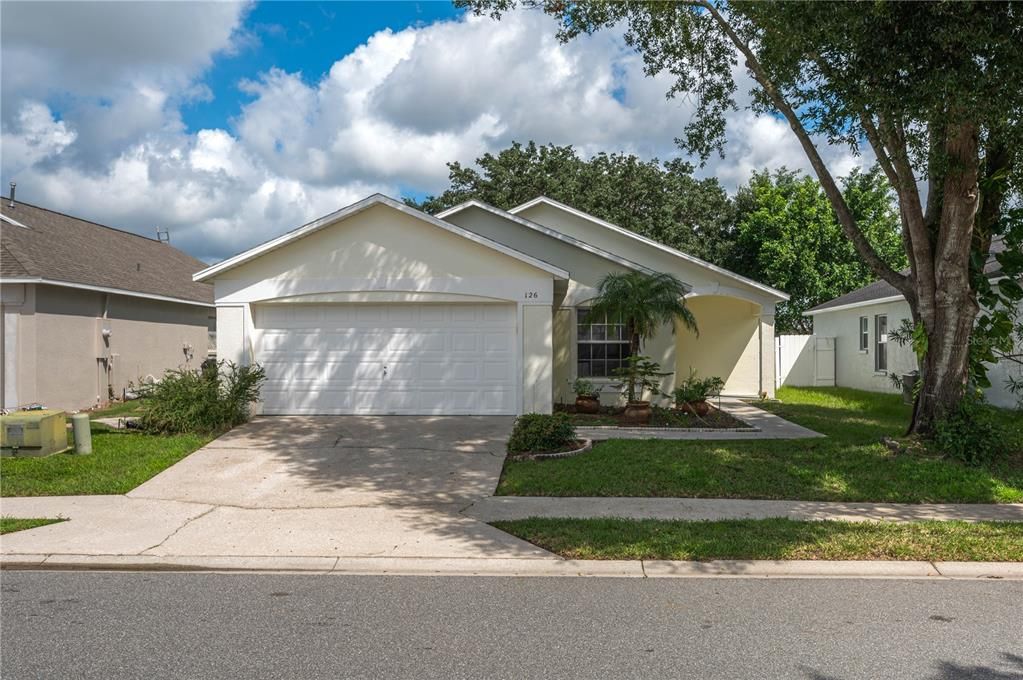 В аренду: $2,000 (3 спален, 2 ванн, 1243 Квадратных фут)