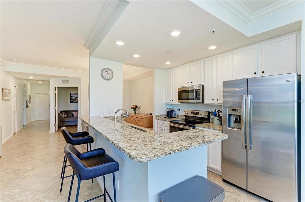 For Sale: $395,000 (2 beds, 2 baths, 1336 Square Feet)