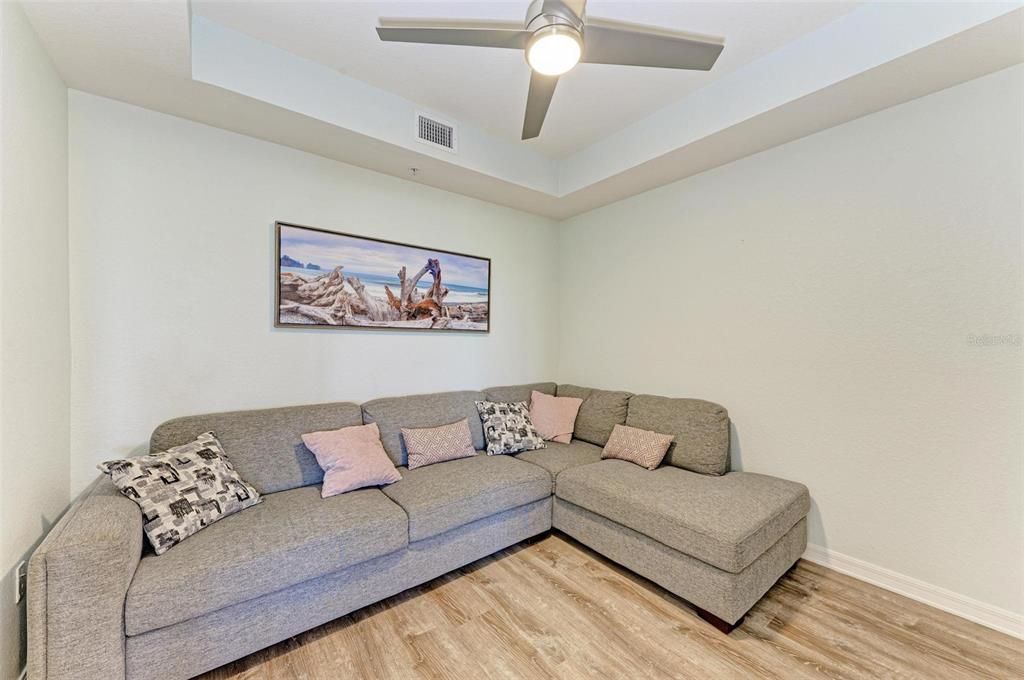 For Sale: $395,000 (2 beds, 2 baths, 1336 Square Feet)