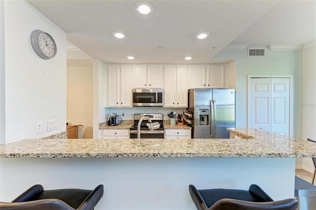 For Sale: $395,000 (2 beds, 2 baths, 1336 Square Feet)