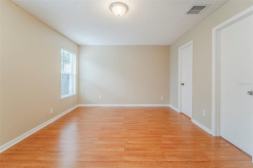 For Sale: $539,900 (3 beds, 2 baths, 1318 Square Feet)