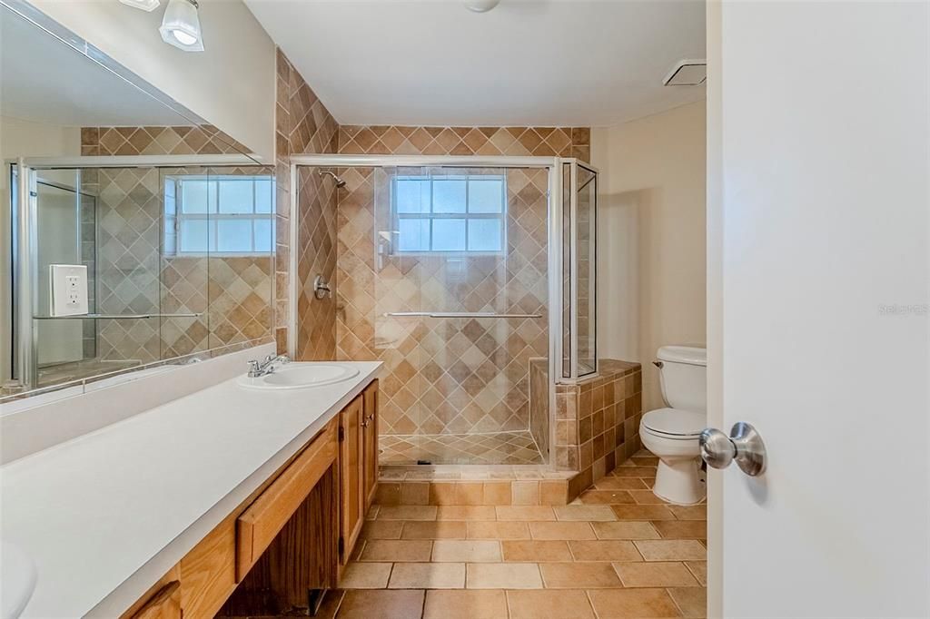 For Sale: $539,900 (3 beds, 2 baths, 1318 Square Feet)