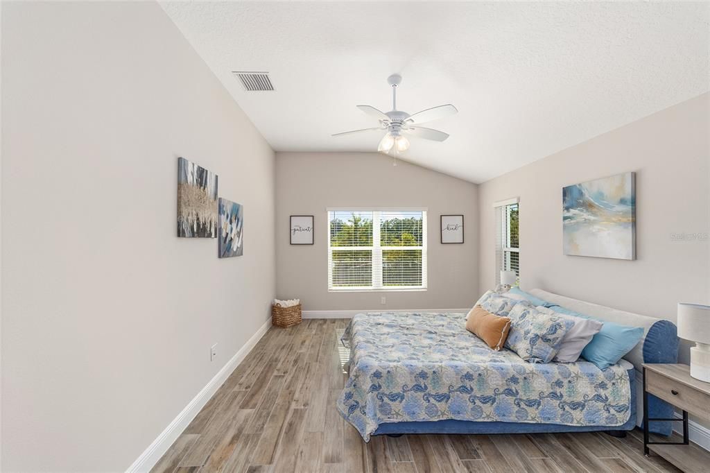 На продажу: $600,000 (3 спален, 3 ванн, 1911 Квадратных фут)