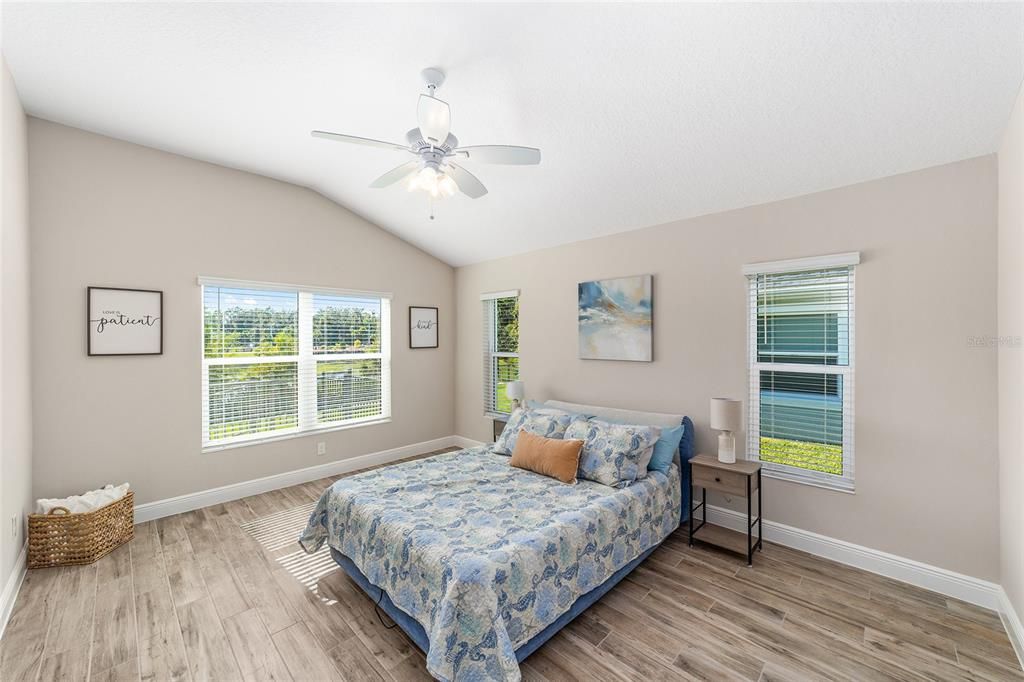 На продажу: $600,000 (3 спален, 3 ванн, 1911 Квадратных фут)