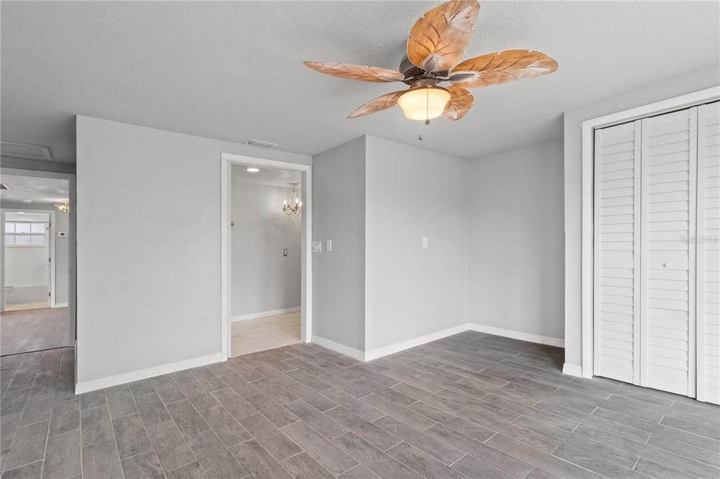 For Sale: $325,000 (3 beds, 2 baths, 1176 Square Feet)