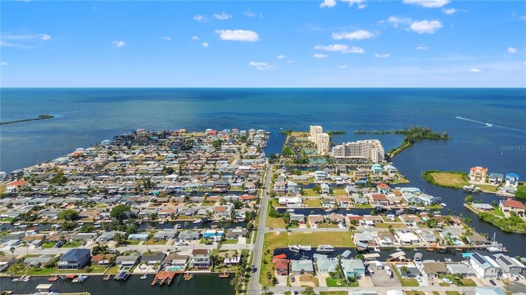 For Sale: $325,000 (3 beds, 2 baths, 1176 Square Feet)