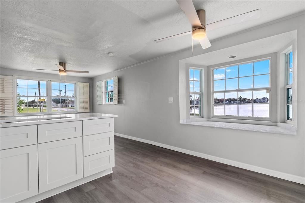 For Sale: $325,000 (3 beds, 2 baths, 1176 Square Feet)