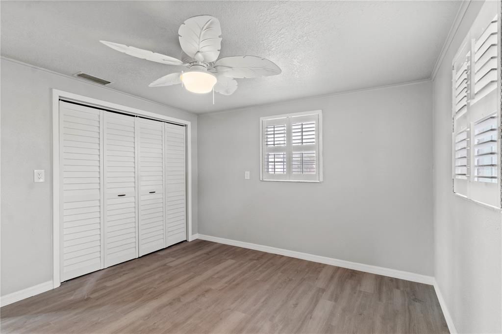 For Sale: $325,000 (3 beds, 2 baths, 1176 Square Feet)