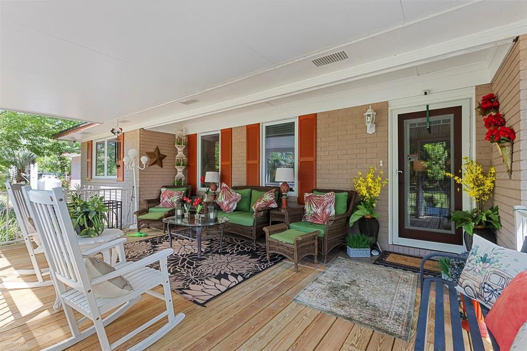 En Venta: $799,000 (4 camas, 4 baños, 4300 Pies cuadrados)