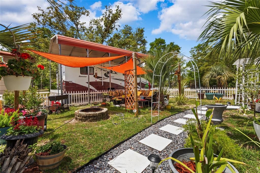 En Venta: $799,000 (4 camas, 4 baños, 4300 Pies cuadrados)