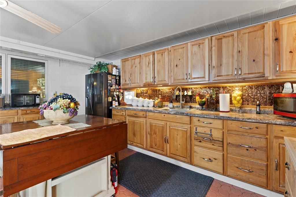 En Venta: $799,000 (4 camas, 4 baños, 4300 Pies cuadrados)