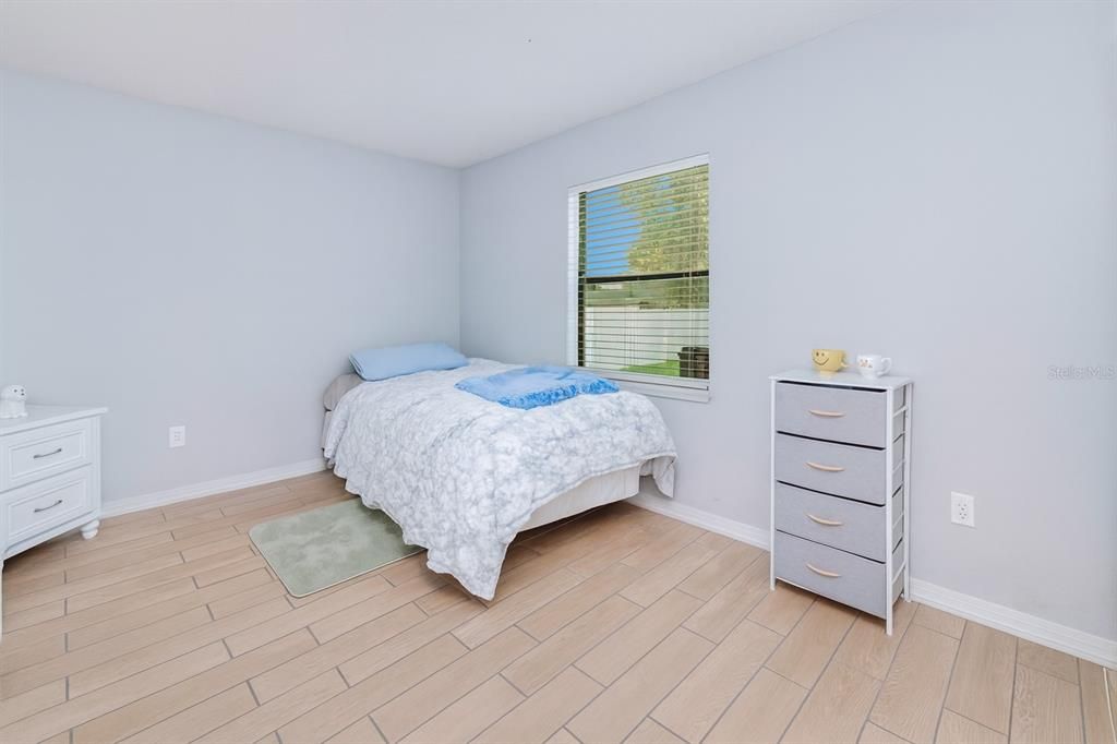 For Sale: $277,900 (3 beds, 3 baths, 1887 Square Feet)