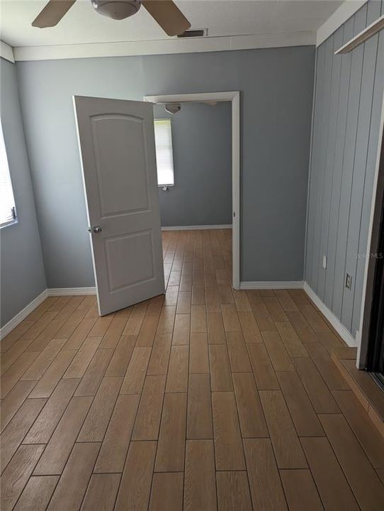 For Sale: $277,900 (3 beds, 3 baths, 1887 Square Feet)